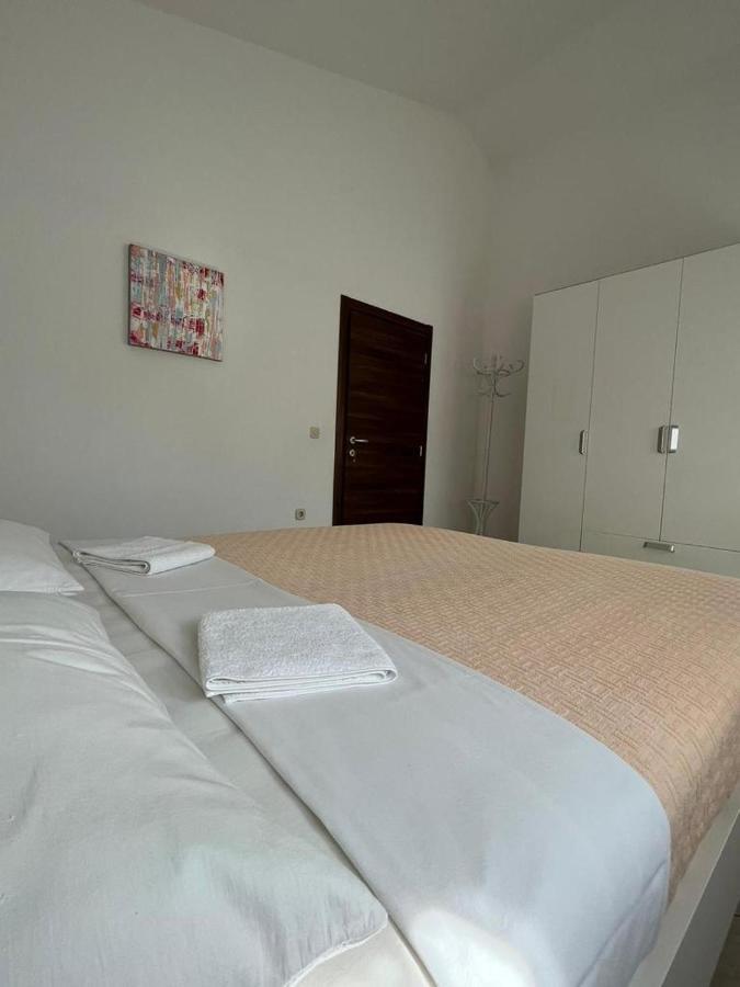 Apartments Filip Fazana Luaran gambar