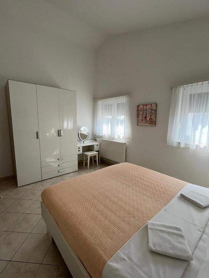 Apartments Filip Fazana Luaran gambar