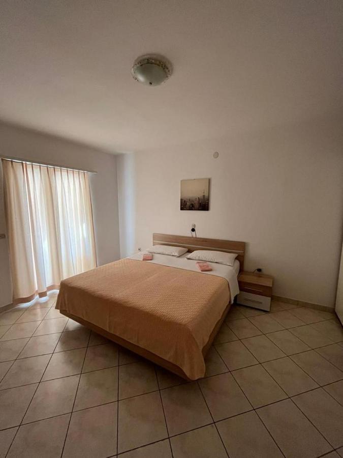 Apartments Filip Fazana Luaran gambar
