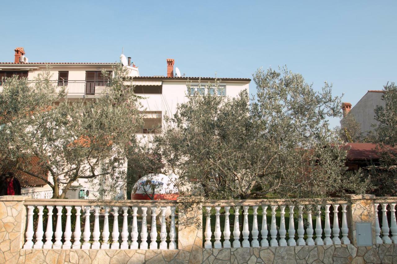 Apartments Filip Fazana Luaran gambar